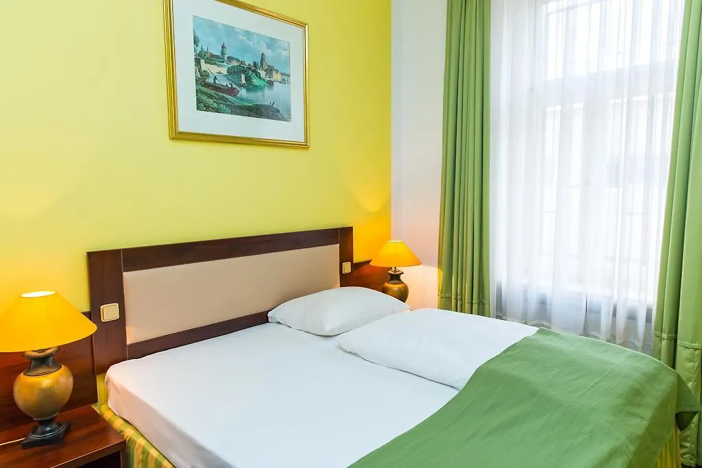 Abe Hotel براغ جمهورية التشيك